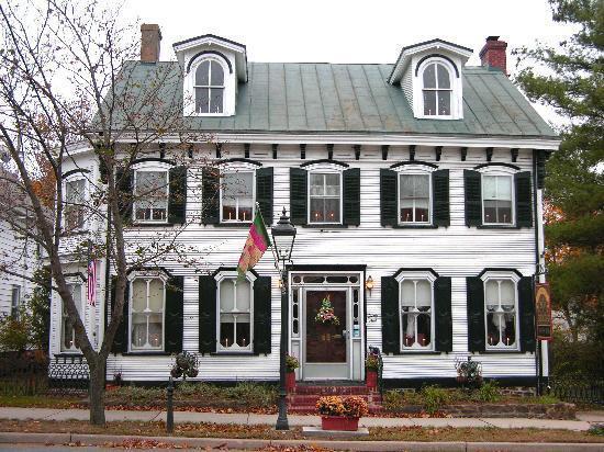 Isaac Hilliard House Bed And Breakfast ペンバートン エクステリア 写真